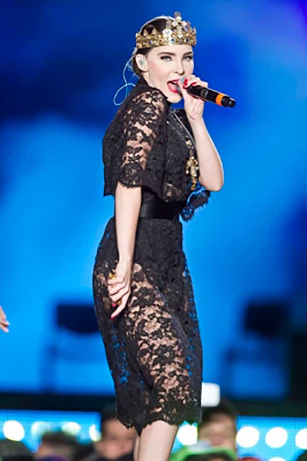 belinda-premios-telehit-encaje-vestido-negro-sexy