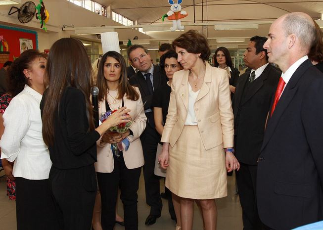 salma hayek visita mexico