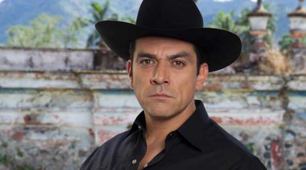 jorge-salinas-lucero-telenovela-la-malquerida-villana