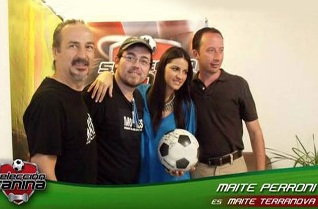 maite Perroni en Seleccion canina