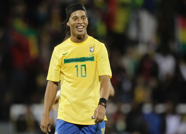 ronaldinho-futbolistas-mas-ricos-brasil-2014-mundial