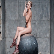 Miley Cyrus en Wrecking ball