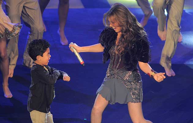 concierto-teleton-thalia